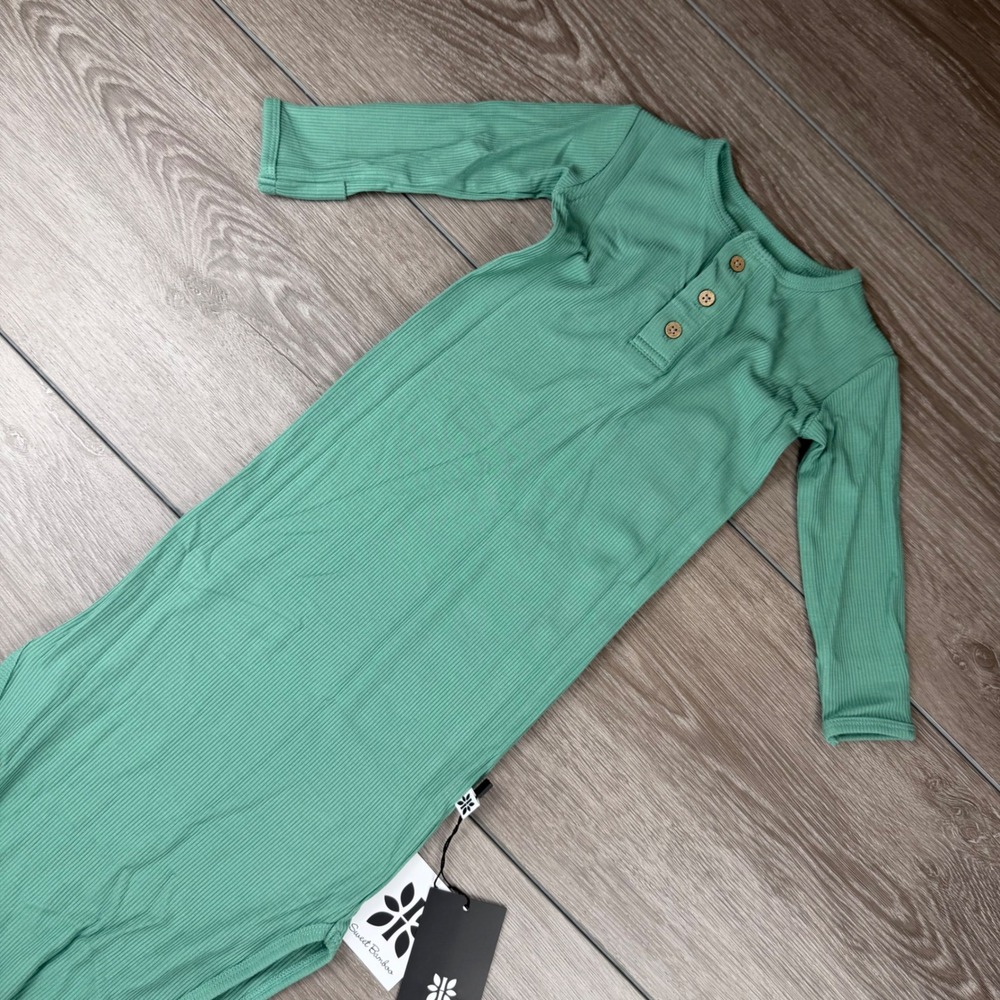 Sweet Bamboo Unisex Baby Knotted Gown Ribbed Henley Green OS